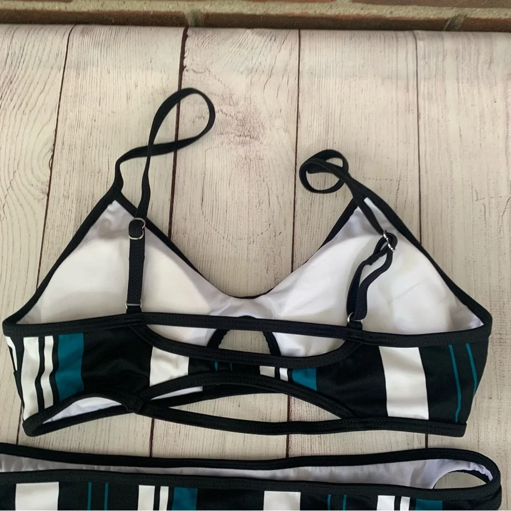 Cupshe Two Piece Swimsuit Striped Women’s US Small NEW - Picture 7 of 10